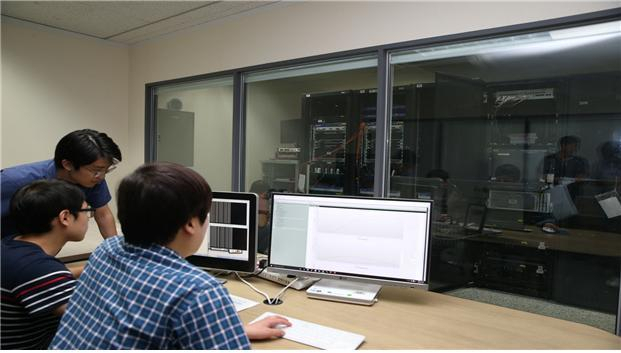 정보보호산업지원센터 고성능 시험 환경 모습. KISA 제공