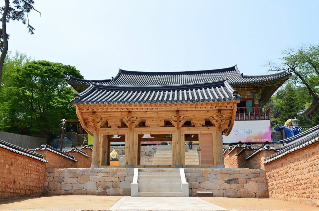 범어사 진입 공간 변경후 모습. ㈜상지엔지니어링건축사사무소 제공