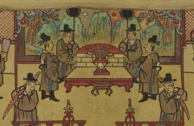 조대비사순칭경진하도 병풍(보물 제732호) 세부 모습(일월오봉도). 동아대 석당박물관 제공