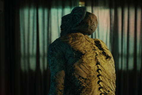 네이버가 자사 웹툰IP에 콘텐츠 제작 자회사 ‘스튜디오N’, 스튜디오 드래곤과 만든 ‘스위트홈’. 넷플릭스 제공