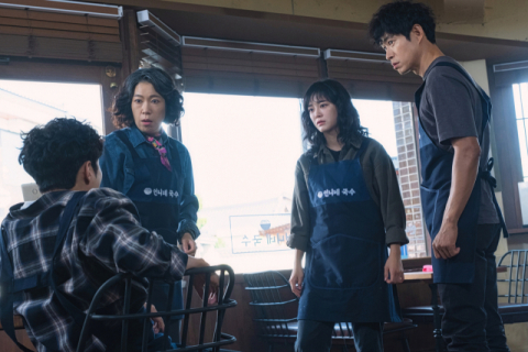 카카오 페이지의 IP를 바탕으로 만들어진 드라마 ‘경이로운 소문’ 한 장면. OCN 제공