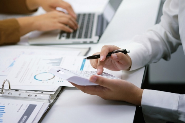 정부가 근로소득세와 종합소득세 등 소득세를 15년 만에 개편할 것으로 예상된다. 이달 말 발표되는 세법개정안에 담길 가능성이 크다. 이미지투데이