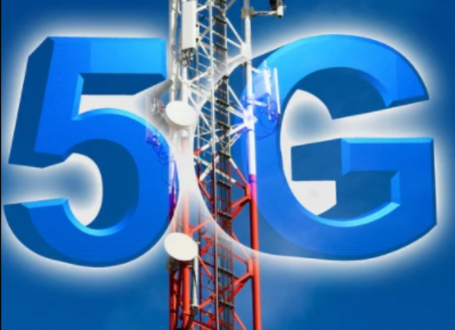 5G(세대) 서비스 품질 논란이 끊이지 않는 가운데, 국내 전체 이동통신 무선국 중 5G 무선국 비중이 10%도 안 되는 것으로 나타났다. 네이버 사진 캡처