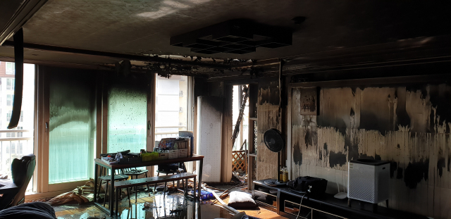 진해 아파트 화재. 창원소방본부 제공