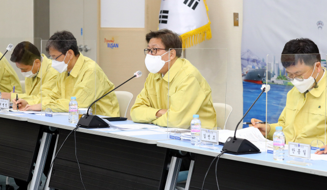 박형준 부산시장이 지난 12일 오전 부산시청 대회의실에서 열린 취임 후 첫 확대간부회의에서 모두 발언을 하고 있다. 부산일보 DB