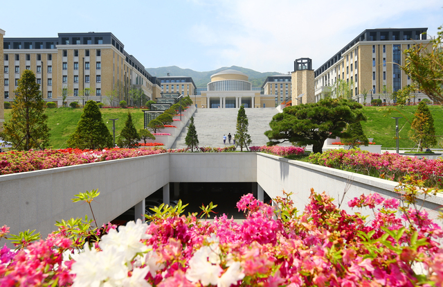 부산외대 전경. 부산일보DB