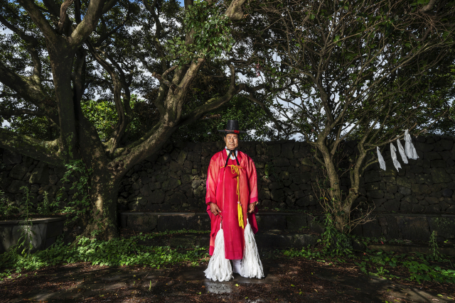 박찬호 '신당(神堂)_충남 은산별신당 만신 이일구 국가중요무형문화제 은산별신제 전수조교'. 예술지구P 제공