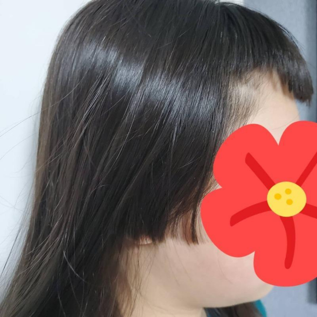 친구로부터 머리가 잘린 학교폭력 피해 여중생 모습. 온라인 커뮤니티 캡처