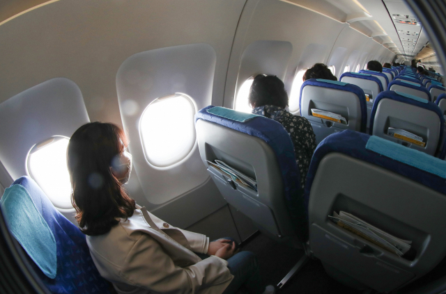 지난 5월 1일 에어부산이 김해국제공항을 출발하는 첫 무착륙 국제관광비행을 시작했다. 이날 운항한 항공편은 낮 12시 30분 김해공항을 출발해 일본 나가사키, 사가, 가고시마 상공을 거쳐 오후 2시 김해공항으로 돌아왔다. 부산일보 DB