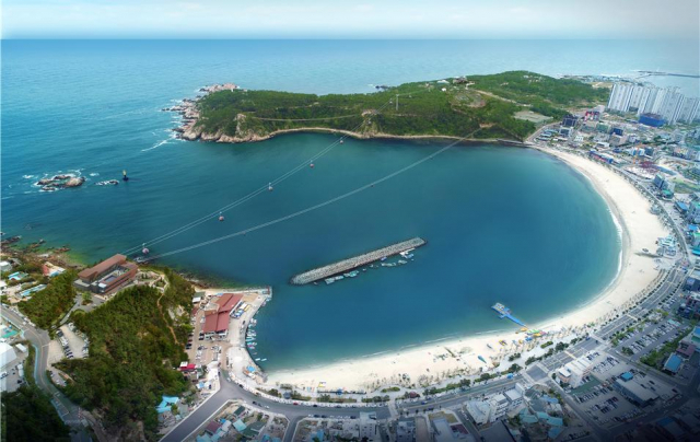 울산 대왕암공원 해상케이블카 조감도. 동구 관광산업의 핵심 사업으로 기대를 모았으나 자금난과 PF 난항으로 5년 가까이 표류했다. 최근 착공 유예기간 종료로 울산시가 시행사와의 협약 해지에 착수하며 사업은 원점 재검토 위기에 처했다. 울산시 제공