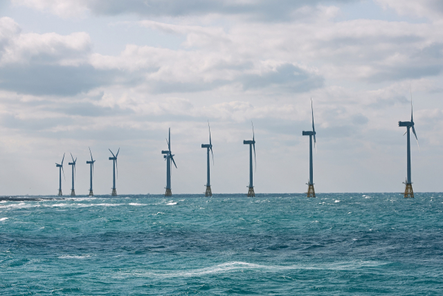 국내 최초 상업용 해상풍력발전 단지인 제주시 한경면 탐라해상풍력발전 전경(남동발전 제공). 부산일보DB