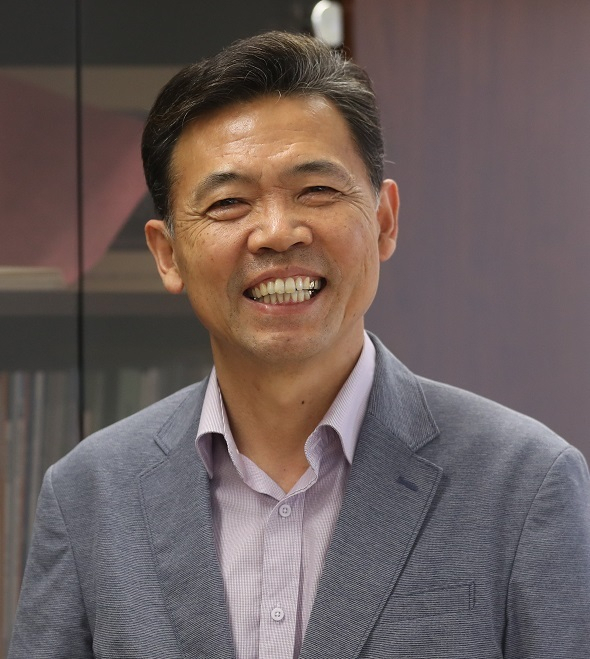 신임 KDI 원장에 선임된 홍장표 부경대 경제학부 교수. 부산일보 DB