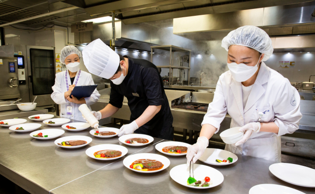 부산대병원이 채식주의 환자들을 위한 ‘맞춤형 식단’을 개발해 제공하고 있다. 부산대병원 제공