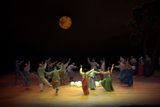 제18회 부산국제연극제 폐막작 '토지I'. 부산국제연극제 제공