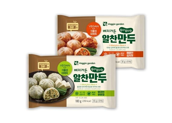 위쪽부터 맛있는라면 비건, 채소가든 고추잡채, 속이 보이는 알찬 만두. 각 사 제공