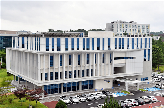 대전 유성구 한국조폐공사 본사 스마트센터내 상생협력센터 콤비가 조성돼 있다. 스마트센터 전경. 조폐공사 제공