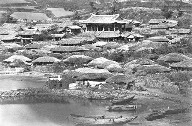 다대포진 전경. 김충진 화백 제공. 출처: 프랑스 파리 장식 미술관.