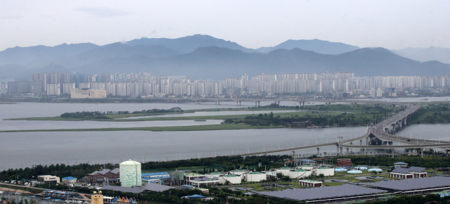 사진은 을숙도와 강서구 명지동 일원. 김경현 기자 view@