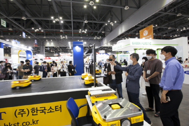 철저한 코로나19 방역을 통한 전시회 개최 모습(코리아팩). 전시산업진흥회 제공