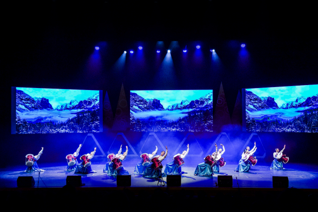 부산 엔젤피스 예술단의 공연 모습. ㈔부산 엔젤피스 예술단 제공