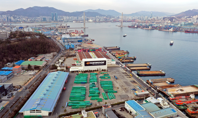 사진은 한국타이어 부산물류센터 부지 전경. 부산일보DB