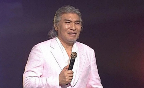 가수 나훈아가 오는 8월 잠실 올림픽 체조경기장에서 여는 서울 콘서트 예매일을 다음 달 5일로 변경했다. 23일부터 25일까지 개최될 예정이던 부산 콘서트는 코로나19 재확산으로 열리지 못하게 됐다. KBS 방송화면 캡처