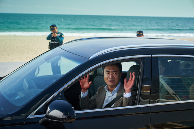 부산에서 올 로케이션 촬영해 화제가 된 영화 ‘발신제한’의 한 장면. 상반기 흥행 순위 9위를 차지했다. 부산일보DB