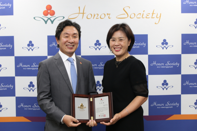 박덕헌 대표와 부인 박채님 씨