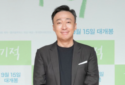 배우 이성민이 영화 ‘기적’으로 올가을 극장가를 따뜻한 감성으로 물들인다. 롯데엔터테인먼트 제공