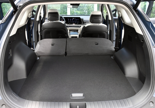 신형 스포티지 2열 시트가 접혔을 때의 트렁크 공간. 기아 제공