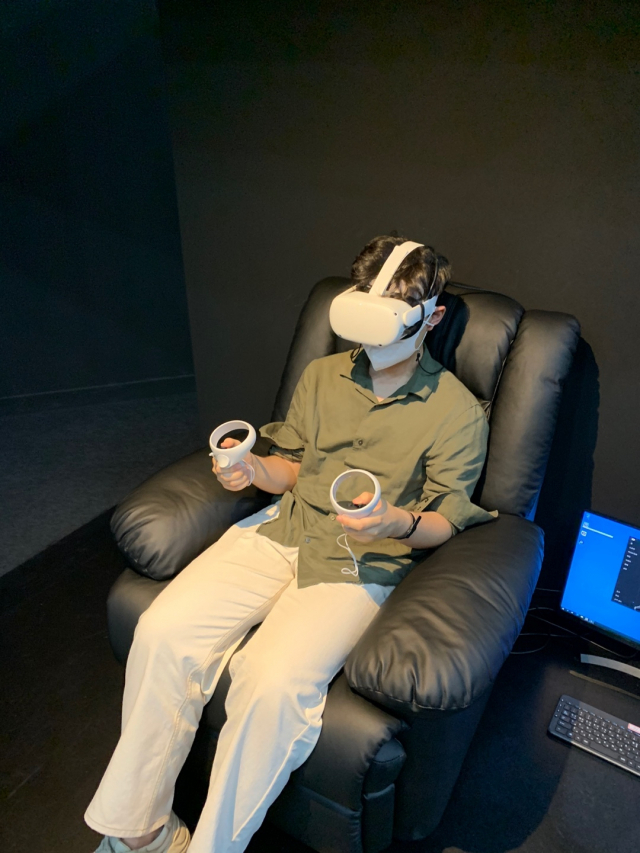 ‘오노프 ONOOOFF’전에서는 가상현실로 미술관을 만날 수 있다. 부산시립미술관 제공