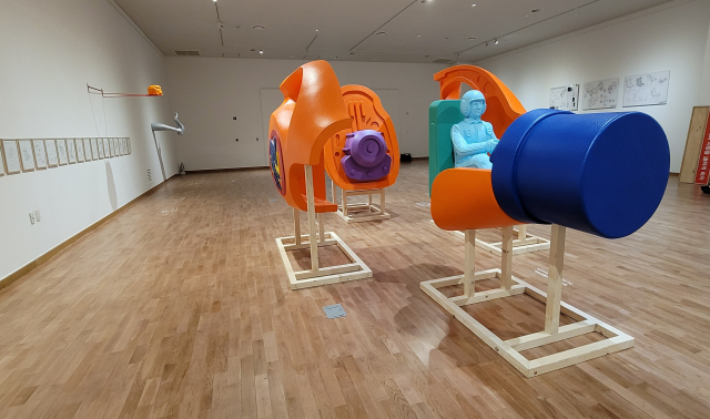 잭슨 홍 ' 아레나: 조수로부터의 탈출'. 오금아 기자