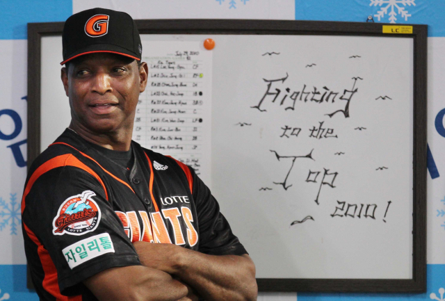 롯데 팬들의 '인생 시즌'엔 '검은 갈매기' 제리 로이스터가 있다. 부스타는 그가 한국을 떠나고 12년 뒤 근황이 궁금해졌다.