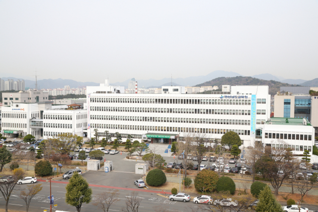 경남도교육청 전경. 부산일보db