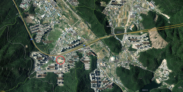 거제교육청이 전문가위원회를 거쳐 확정한 상문중학교 위치(붉은색 원안). 현 상동초등학교 바로 옆(상동동 56-1번지)이다. 부산일보DB