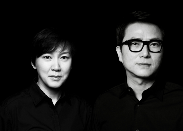 문경원(왼쪽) 작가와 전준호 작가. 작가 제공