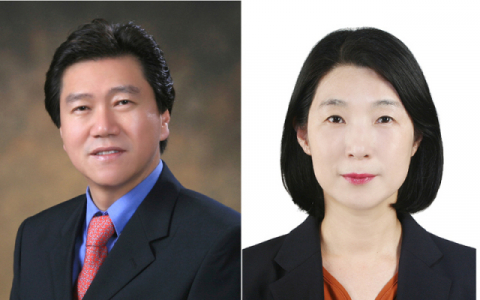 김진해(왼쪽) 경성대 교수와 이미연 전 부산문화재단 생활문화본부장. 부산일보DB