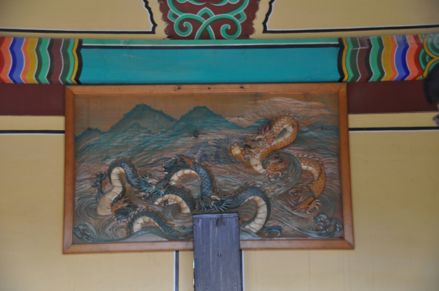 가야진사 안에 모셔진 삼룡도. 김태권 기자