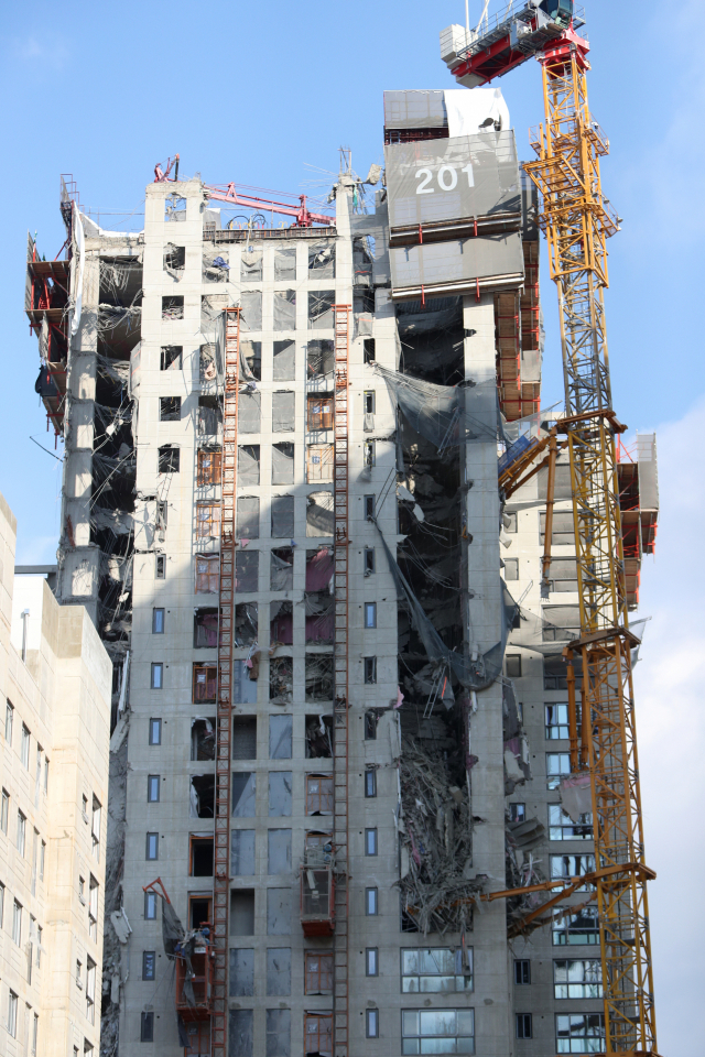 지난 11일 실종자 6명이 발생한 광주 서구 화정동 HDC 현대산업개발 신축 공사 현장 모습.연합뉴스