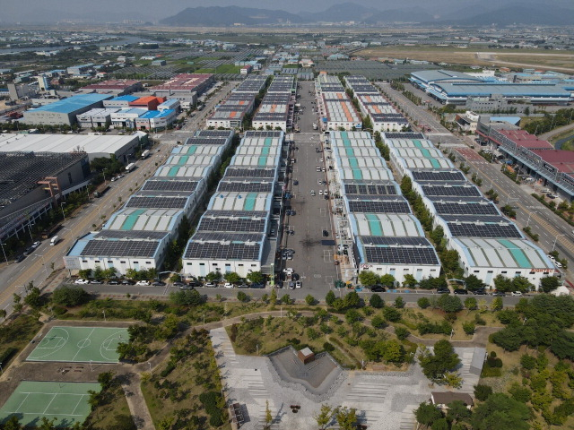 루프톱 태양광 전문기업 아이오니아에너지(주)가 산업단지에 설치한 루프톱 태양광 설비 모습. 아이오니아에너지(주) 제공