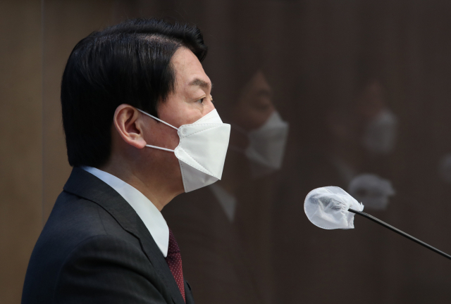 국민의당 안철수 대선후보가 20일 국회 소통관에서 국민의힘 윤석열 후보와의 단일화 결렬을 선언하고 있다. 연합뉴스