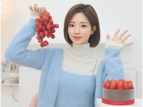 스마일게이트의 가상인간 한유아. 한유아는 최근 YG엔터테인먼트의 자회사인 YG케이플러스와 계약을 맺고 연예계 활동에 나섰다. 한유아 인스타그램 캡처