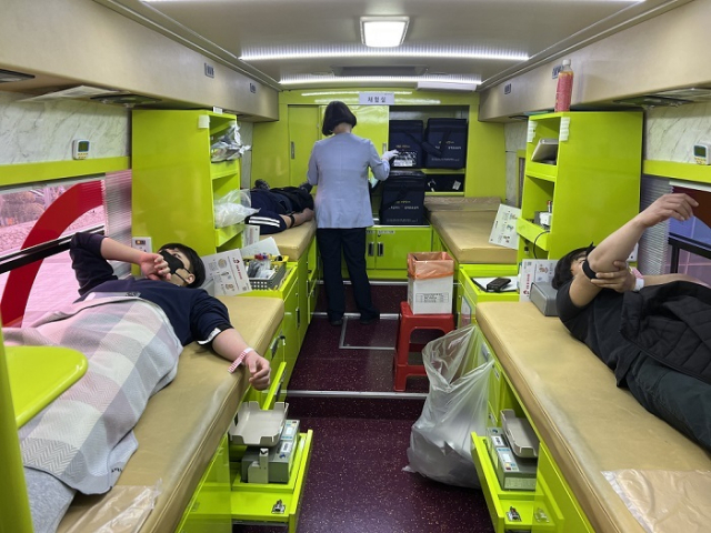 농기평 직원들이 10일 코로나19로 인한 혈액수급의 어려움을 해결하기 위해 단체헌혈을 실시했다. 농기평 제공