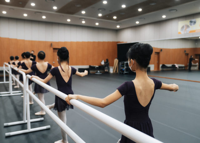 국립발레단이 지난해 진행한 '꿈나무 교실' 현장. 국립발레단 제공