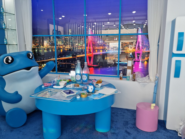 내달 18일까지 운영될 예정인 서면 쥬디스태화 내 하이트진로 팝업스토어 ‘두껍상회 부산’ 내부 모습. 하이트진로 제공