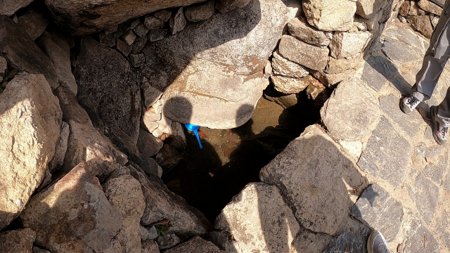 무심코 지나쳤던 고당샘이 진짜 금샘이라는 주장. 설득력이 있어 보인다.