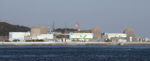 대통령직인수위가 탈원전 정책 전면 폐기를 선언하고 있다. 사진은 부산 기장군 고리원전 1∼4호기 모습. 부산일보DB