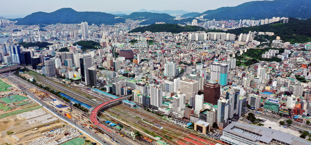 부산 중구 동구 일대 원도심 전경. 부산일보DB