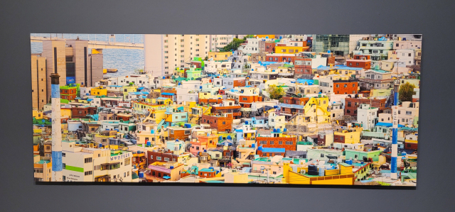 고은사진미술관 부산 프로젝트에서 소개되는 박종우 사진가의 작품. 현재 부산의 모습이면서 언젠가 사라질 부산의 모습을 기록한 작업들이 의미있게 다가온다. 오금아 기자