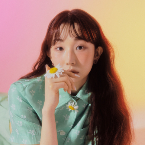 작곡가 조영수 사단인 가수 케이시가 새 디지털 싱글 ‘러브 앤 헤이트’(LOVE&HATE)으로 대중을 만나고 있다. 넥스타엔터테인먼트 제공